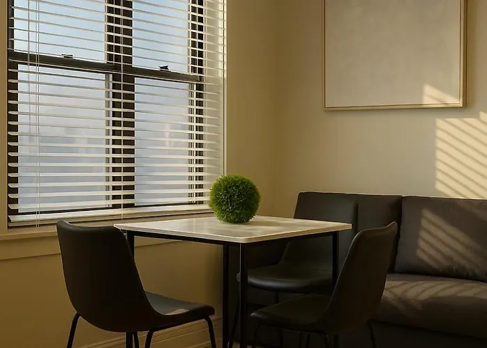 2 Beds Free Parking Escape Apartment *